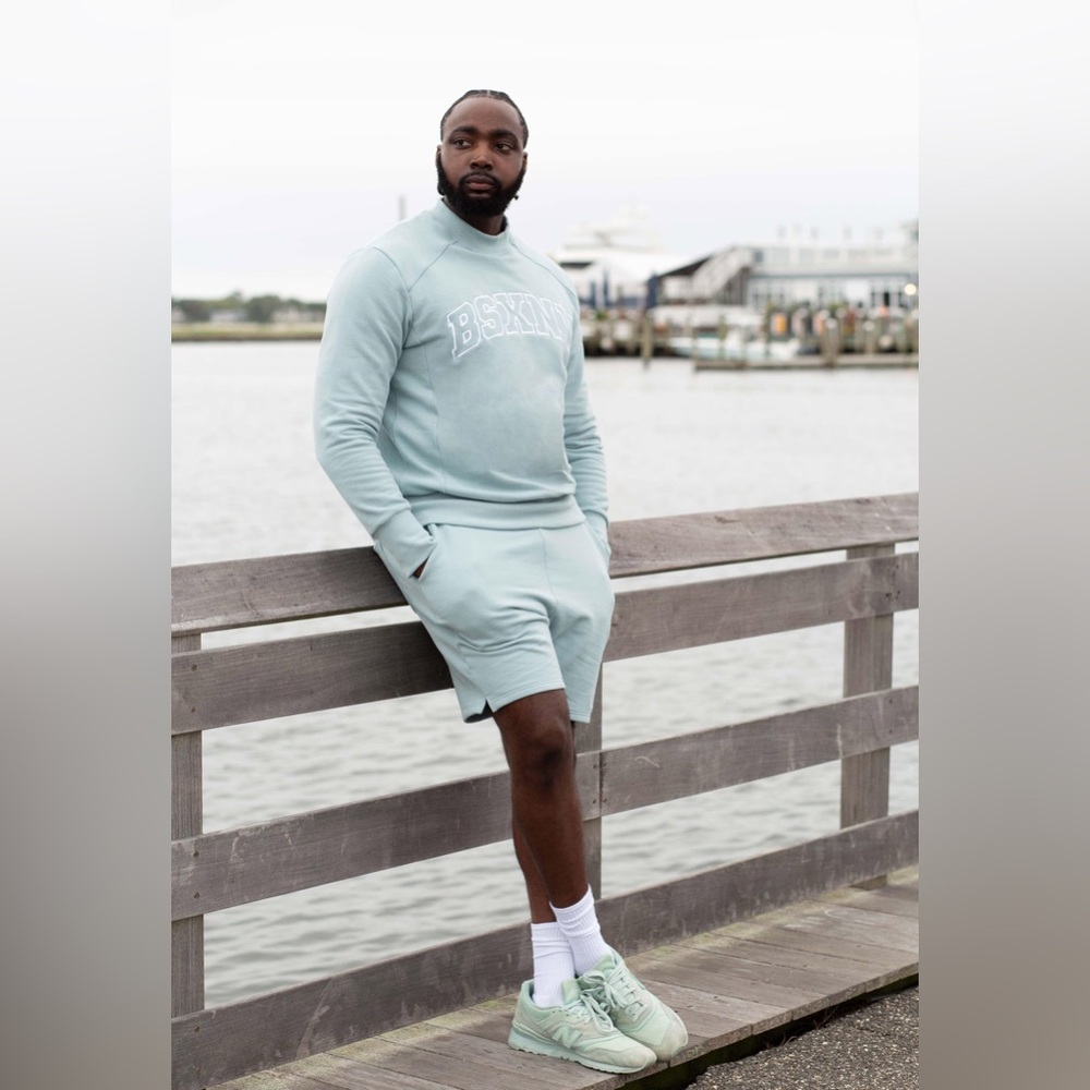 Basix New York Sweatshirt - Picture 7 of 7